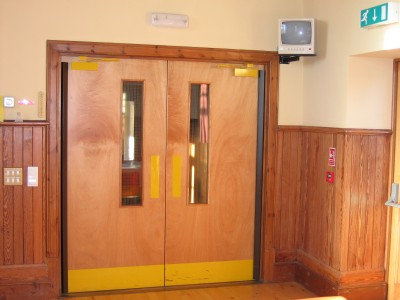 Showing the screen for monitoring the main entrance door
